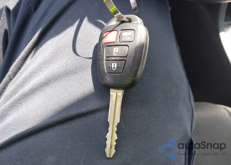 2018 Toyota Corolla Le из США, поврежденный, VIN 5YFBURHE8JP824160